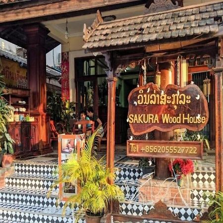 Sakura Wood House Hotel Luang Prabang Luaran gambar