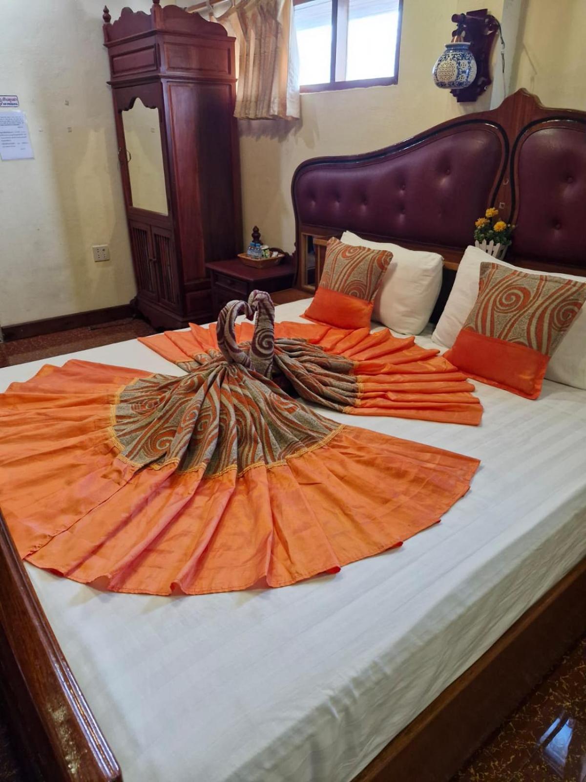 Sakura Wood House Hotel Luang Prabang Luaran gambar