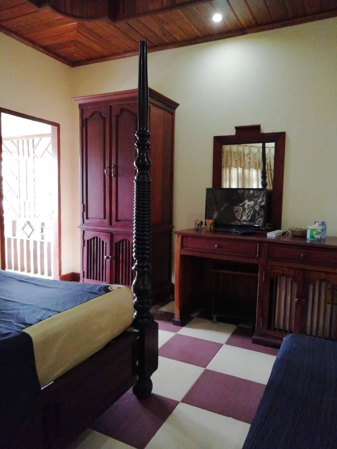 Sakura Wood House Hotel Luang Prabang Luaran gambar